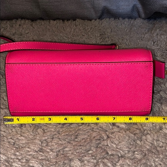 🎉SALE🎉 Michael Kors Hot Pink Saffiano Crossbody - Picture 6 of 6